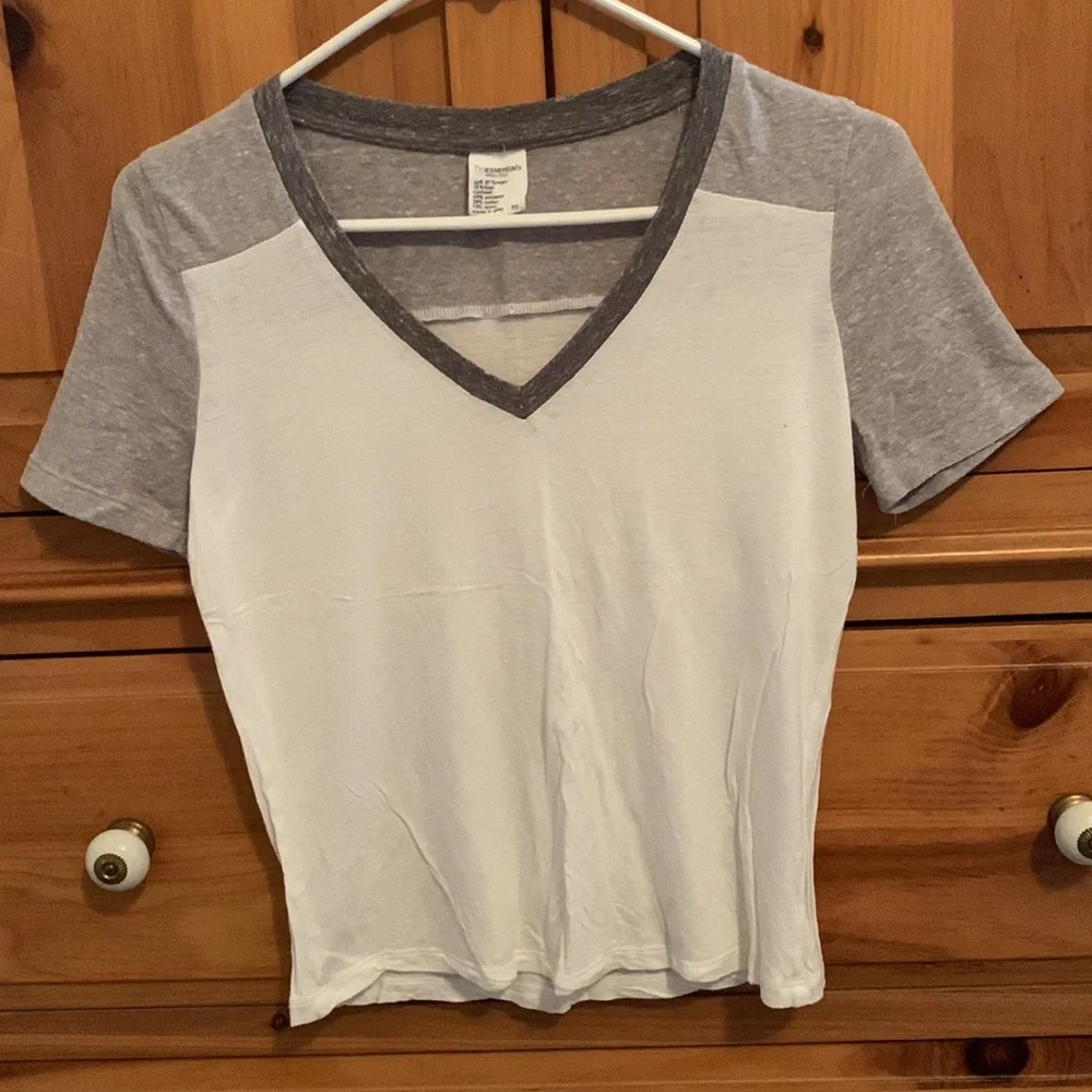 Essentials by Full Tilt Tee • Size XS